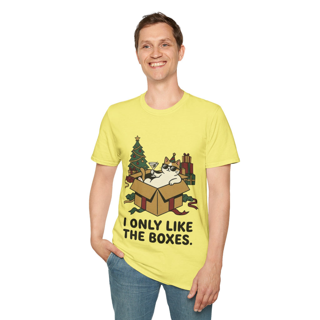 Cat Holiday Spirit Tee | Funny & Cool Christmas T-shirt