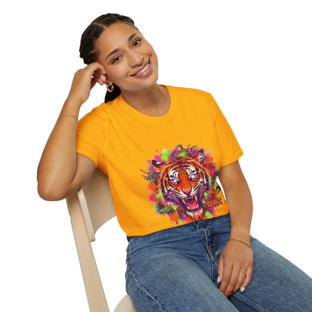 Trendy Urban Tiger Tee - Bold Streetwear Vibes
